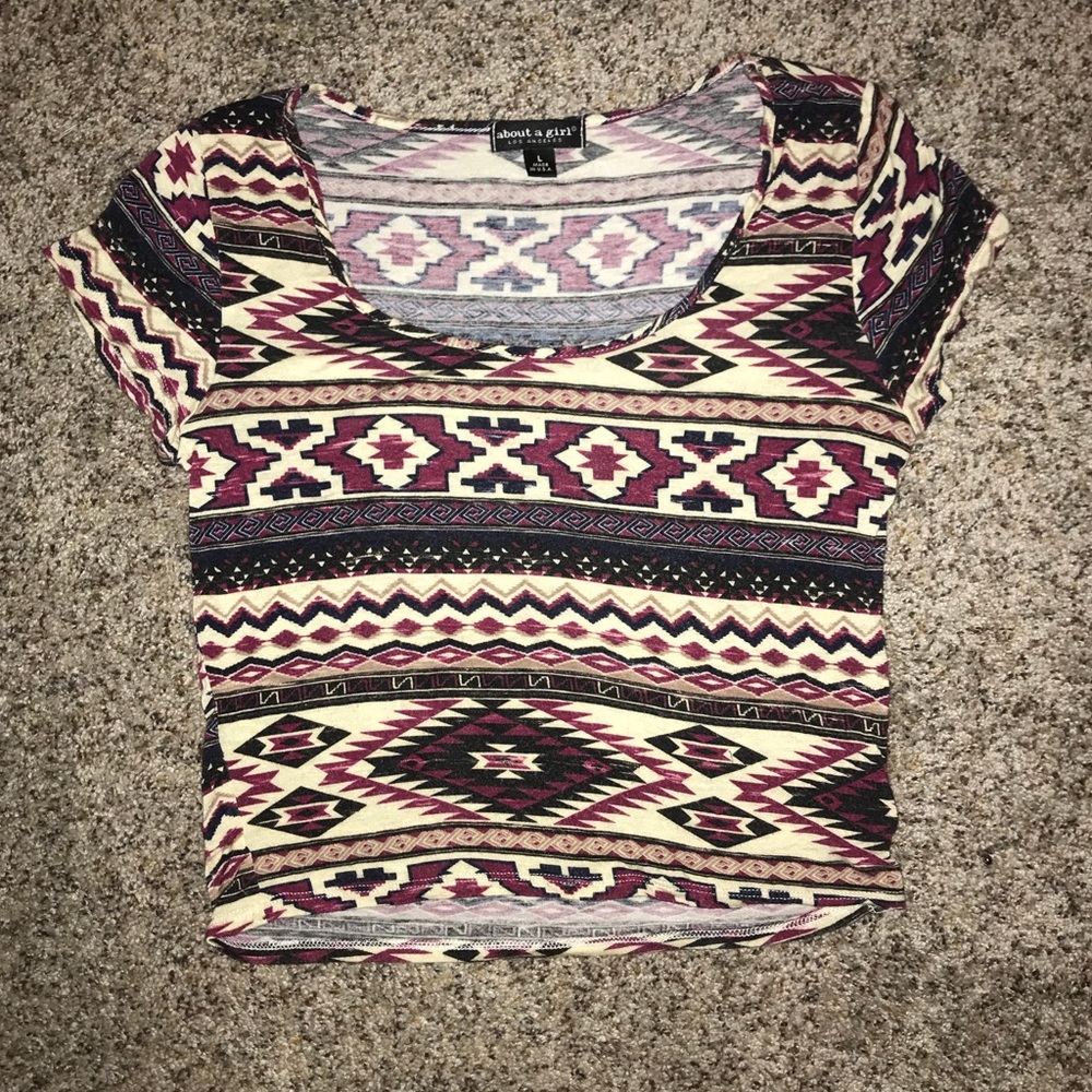 NWOT Aztec print crop top