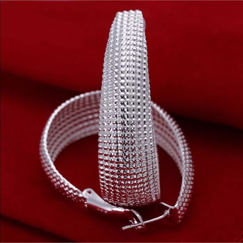 Lightweight Ribbed Silver Hoop Earrings - Picture 3 of 5