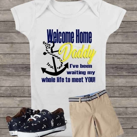 Welcome Home Military Dad Onesie - Picture 2 of 2