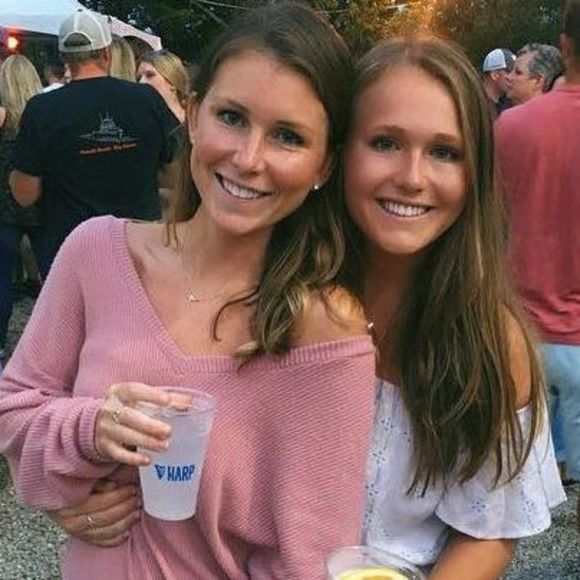 Meet your Posher, Lauren - Picture 1 of 1