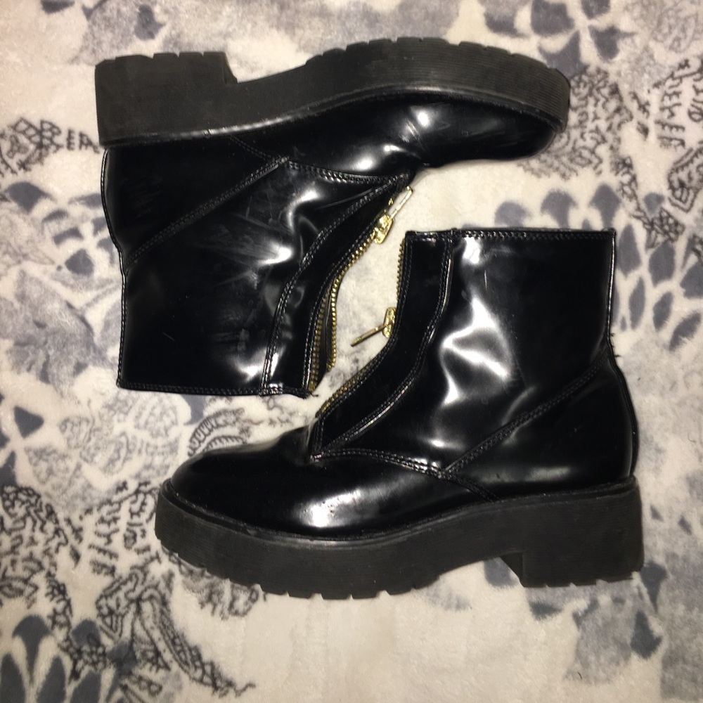 F21 BOOTS