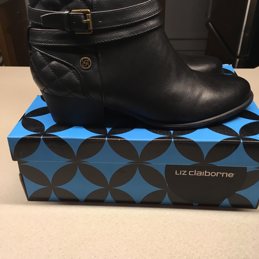 NWT Liz Claiborne ankle boots