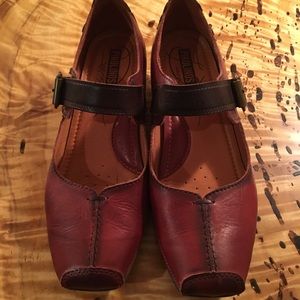 Pikolinos leather shoe