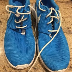 Blue girls size 5 new Nike