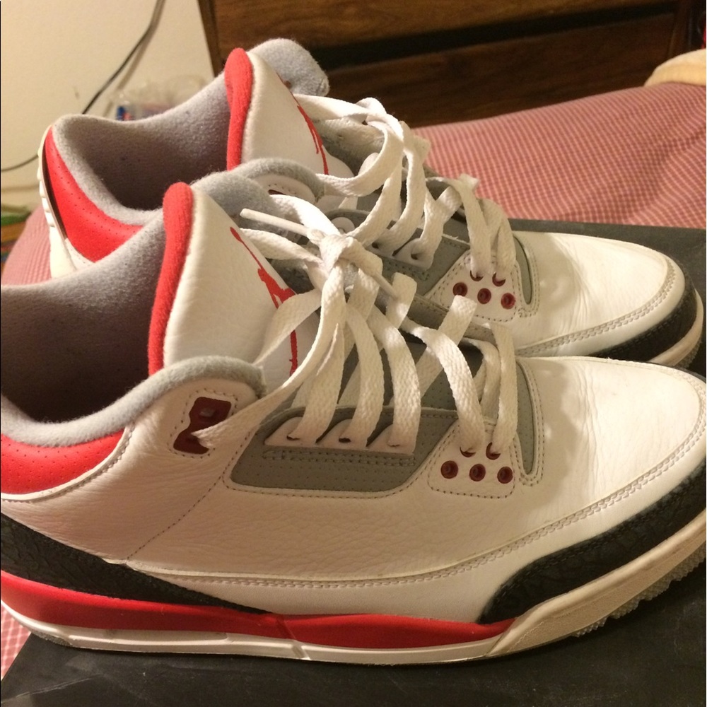 Fire red 3s