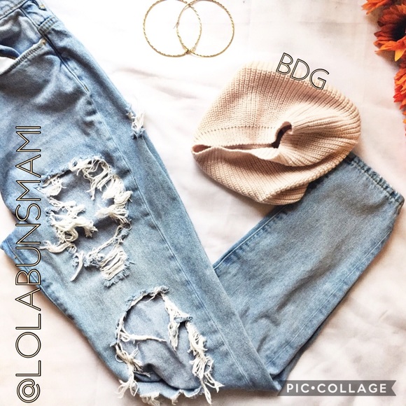 BDG Denim - BDG Mom High Rise Distressed Jeans