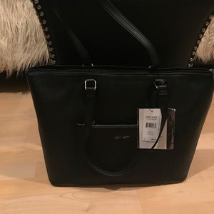 → LAST CHANCE ← Nine West World Traveler Tote