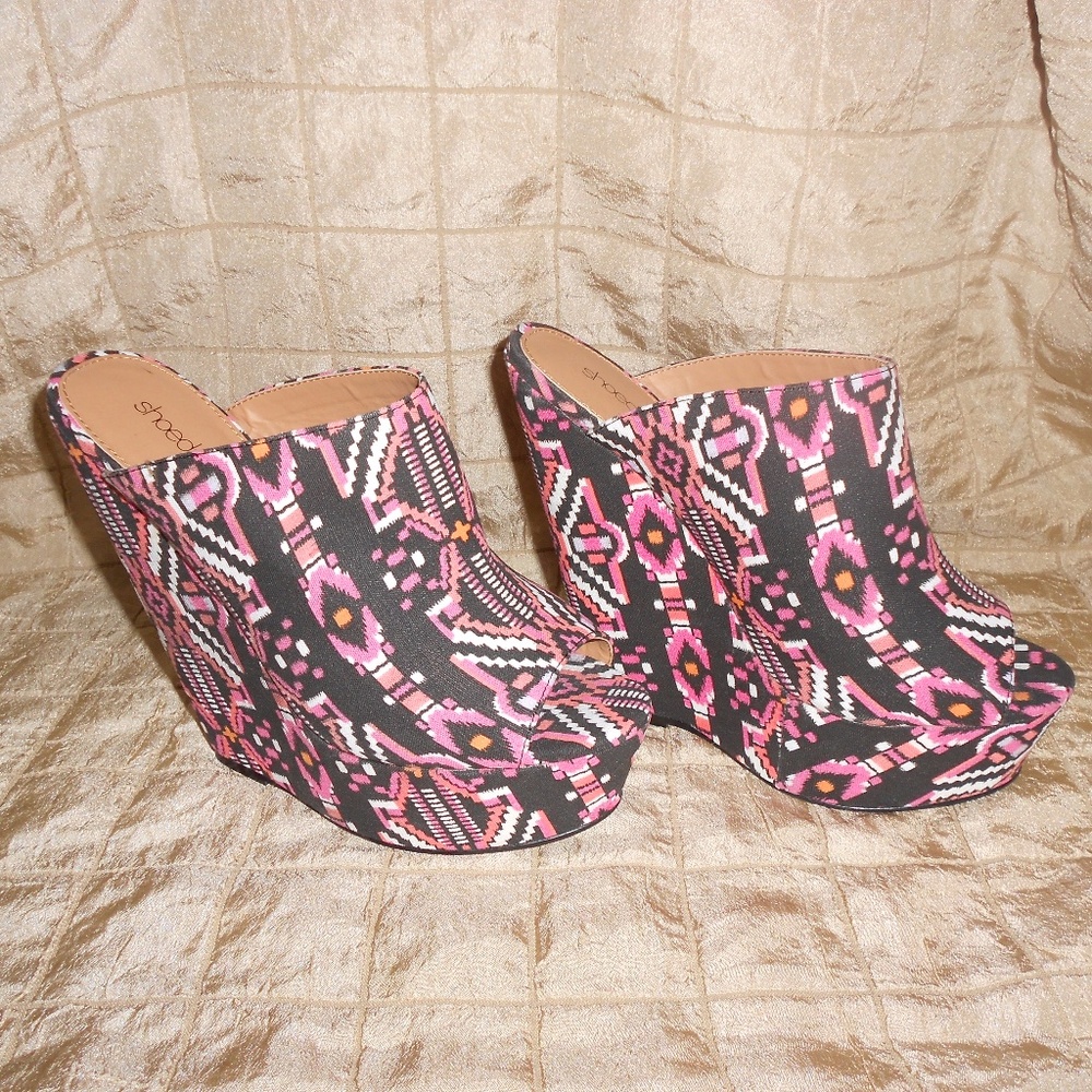 shoedazzle Tribal Wedge Shoes