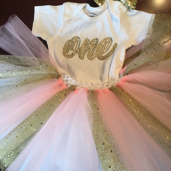 Rhinestone first birthday onesie - Picture 1 of 2