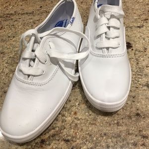 New kids size 2 Keds