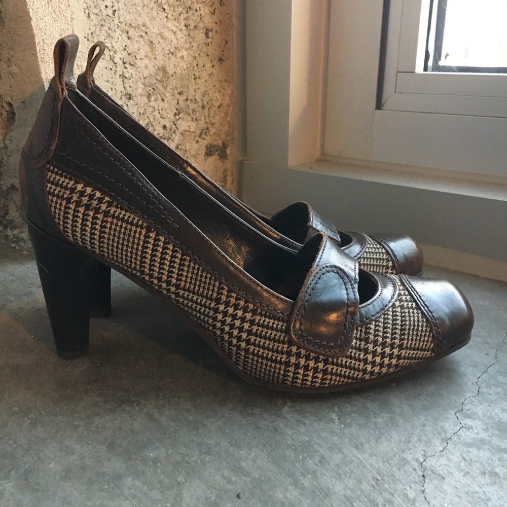 Ginita plaid heels