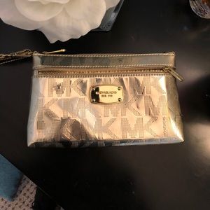 Micheal Kors hand bag!