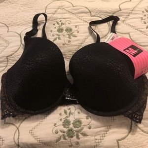 Maidenform black bras 38D *NEW*