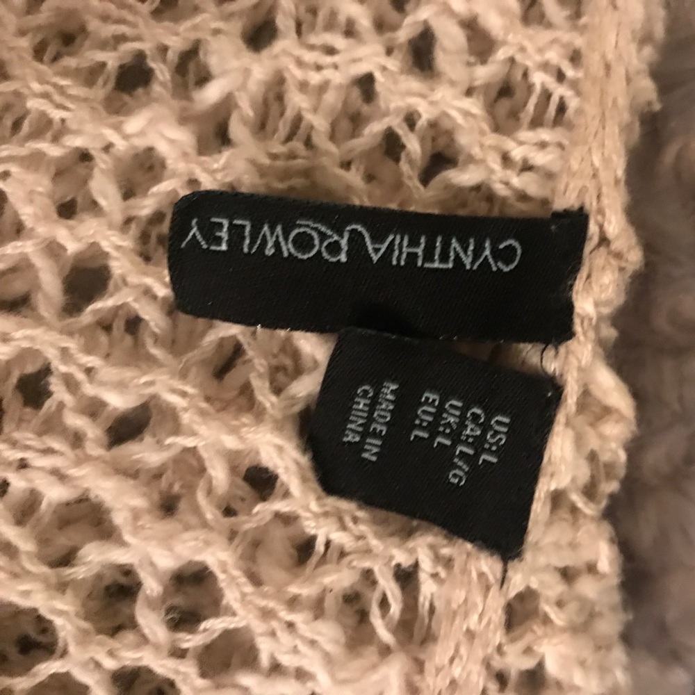 Sweater - Picture 4 of 4