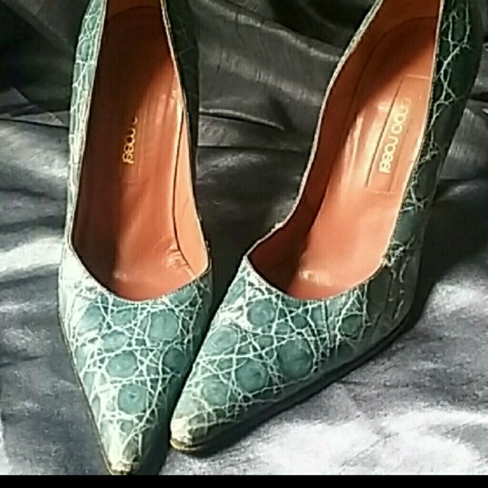 Authentic SERGIO Rossi crocodile turquoise heels