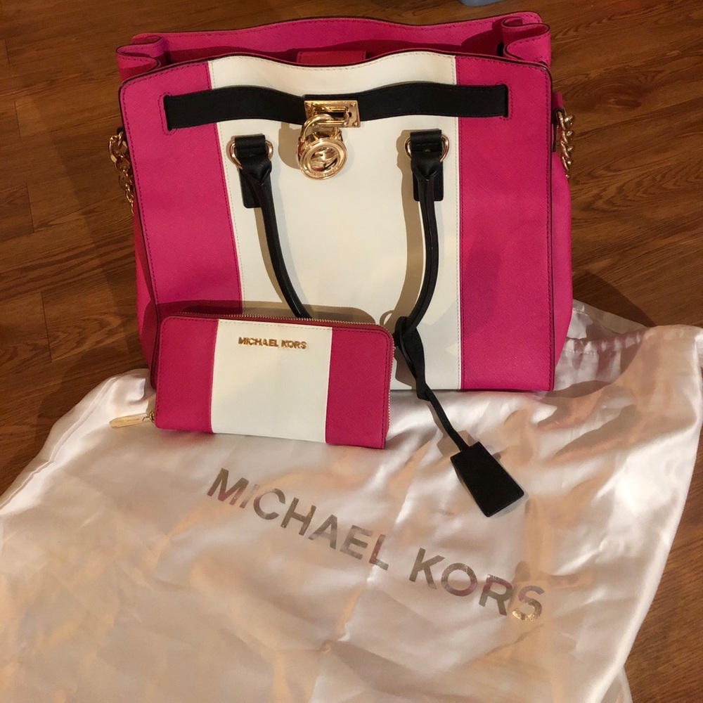 👜beautiful authentic Michael kors purse&wallet