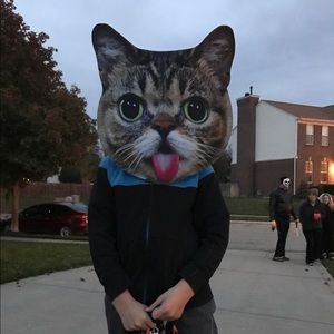 Meet your Posher, Sallie