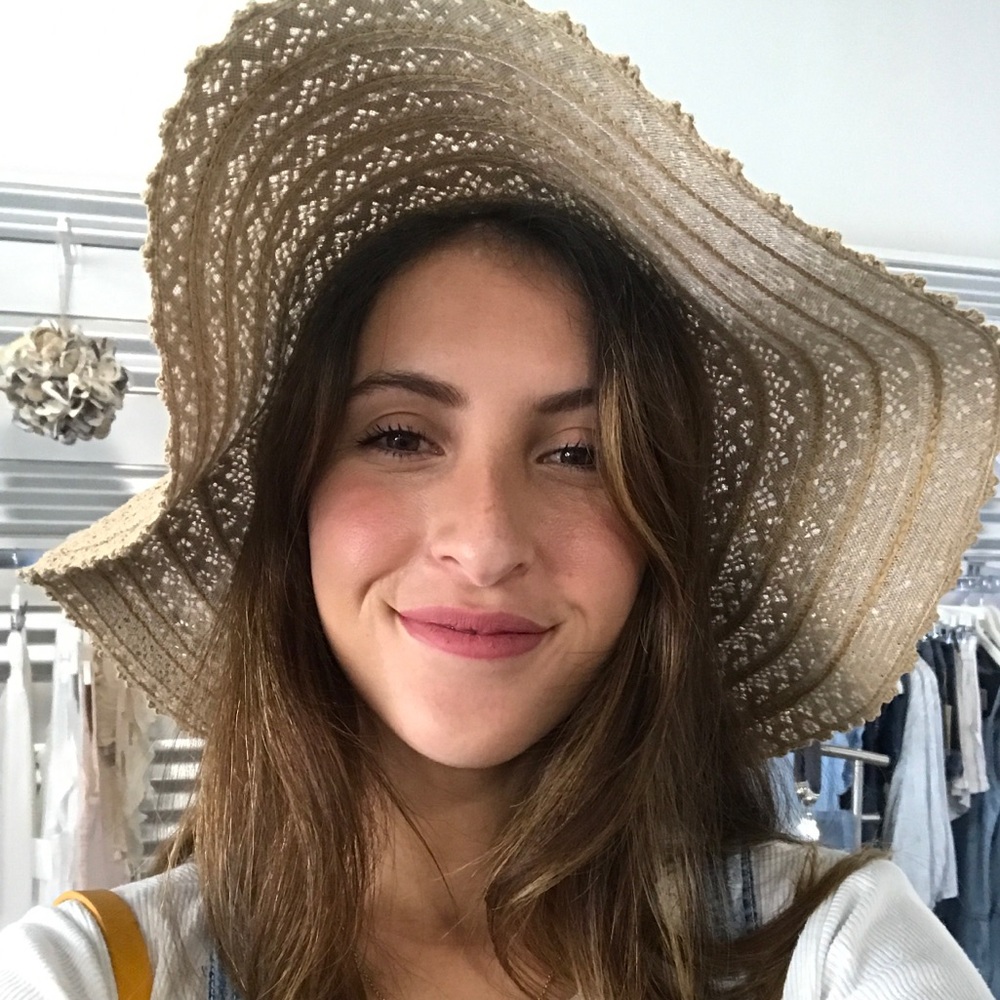 Meet your Posher, Ana