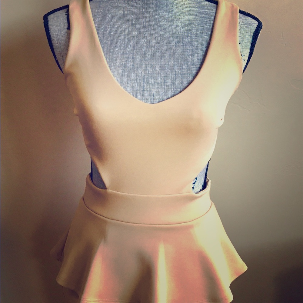 Hot Miami styles classic beige cutout dress