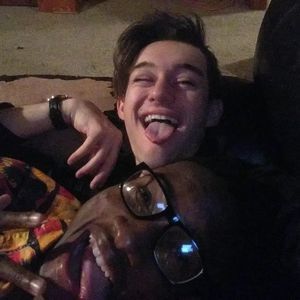 Meet your Posher, Sam