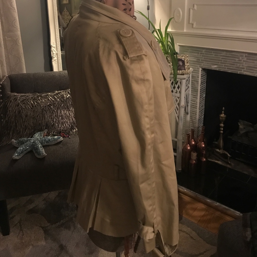 Jacket - Picture 2 of 5