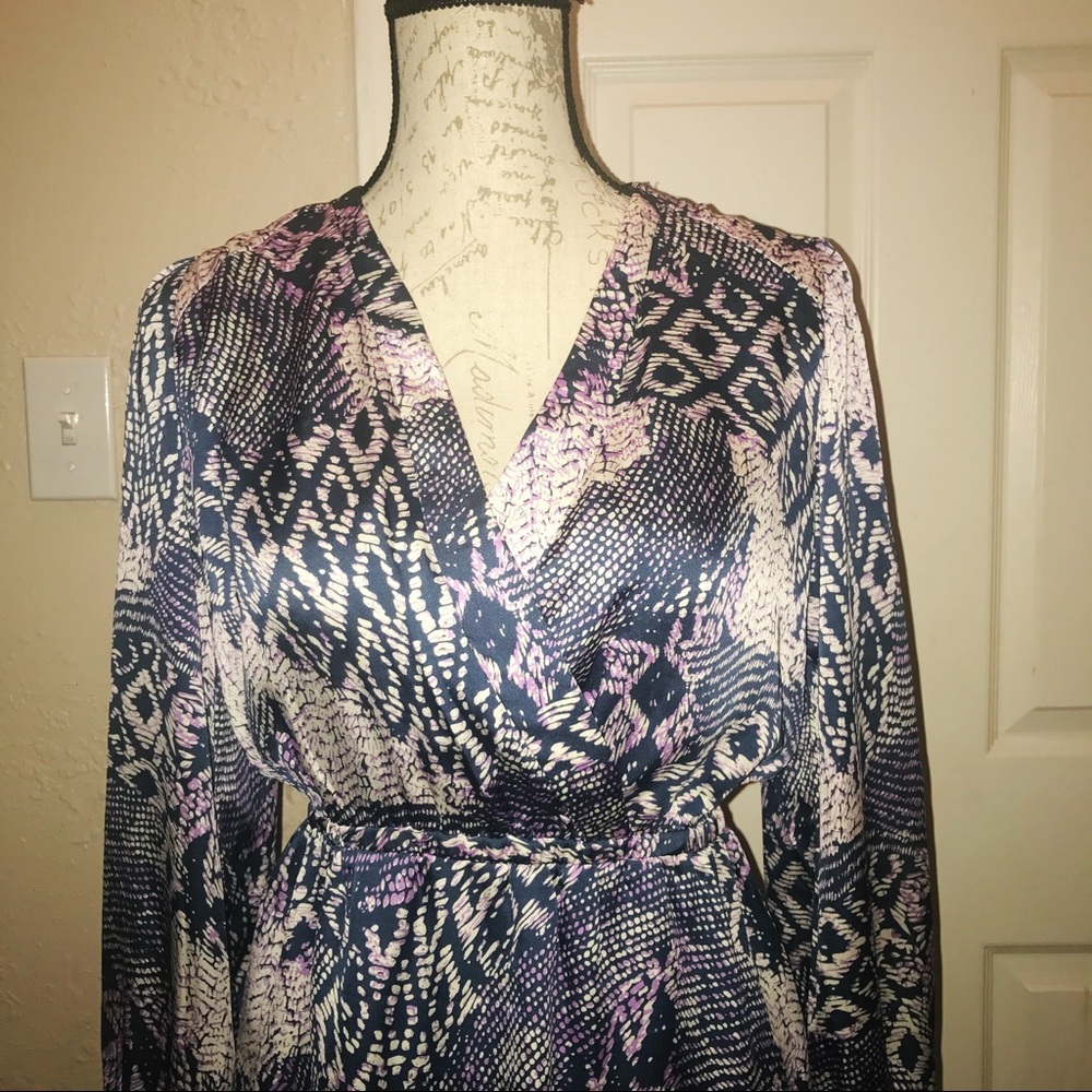 Esley Long Sleeve Baby Doll Dress V Neck Mini - Picture 2 of 5