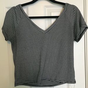 V-neck Crop Top
