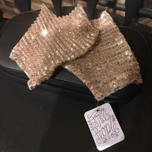 ✨ NWT!! | FREE PEOPLE Fingerless Sequin Gloves ✨