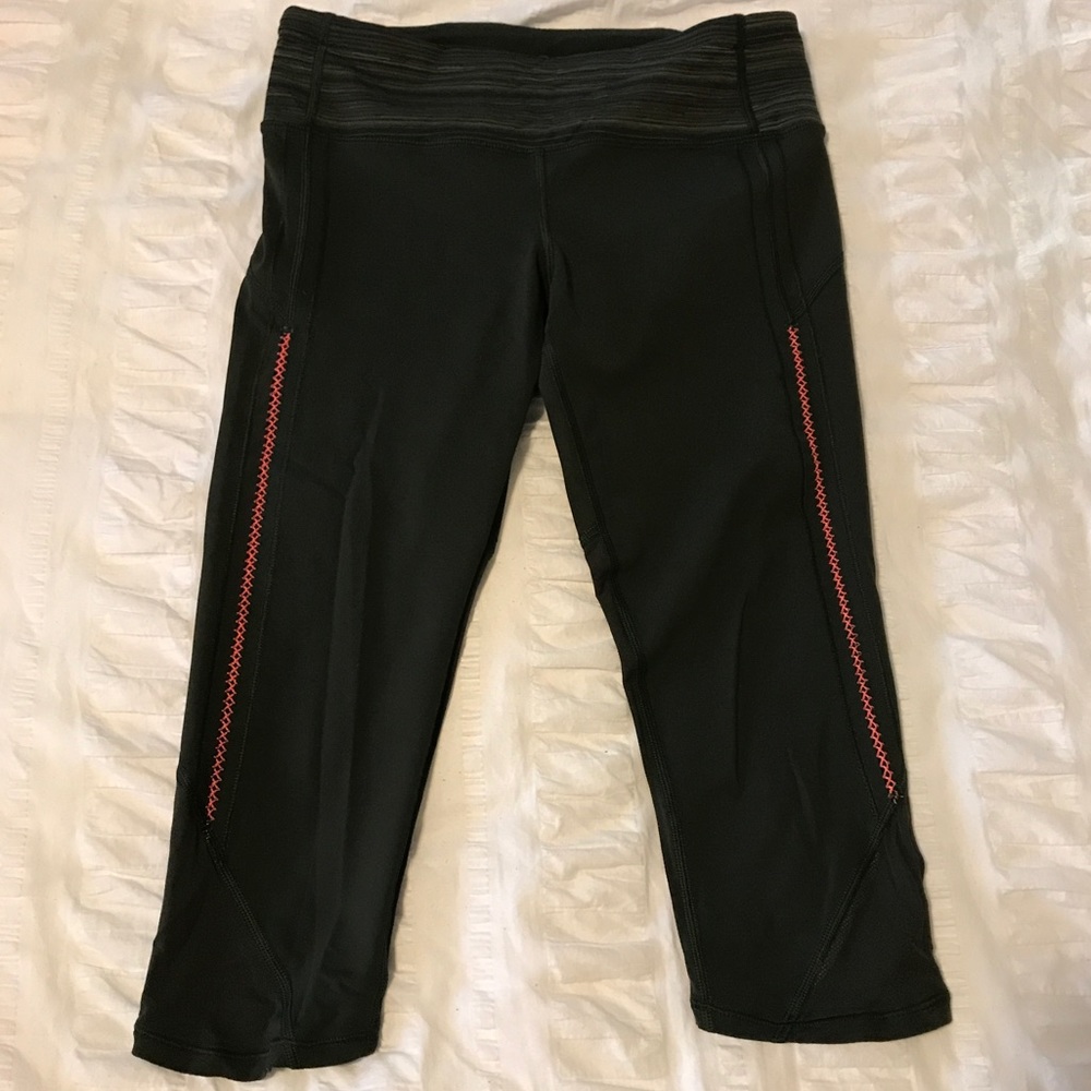 Lululemon • Olive Green and Pink Crop