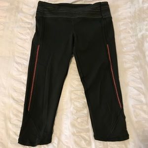 Lululemon • Olive Green and Pink Crop