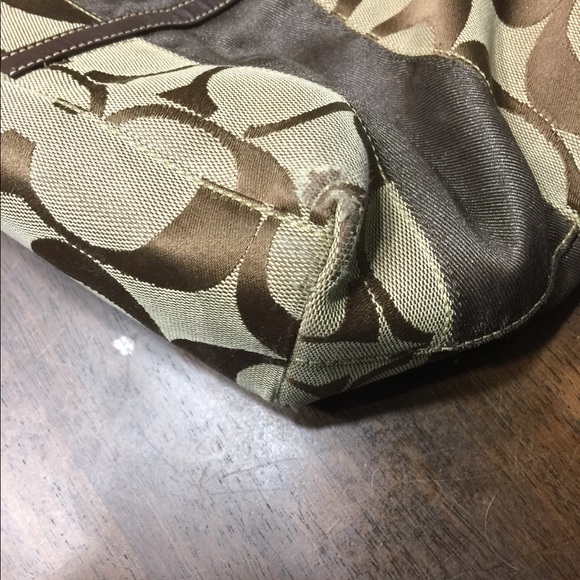 Coach Large Signature Striped Tote 👜✨ - Picture 2 of 6