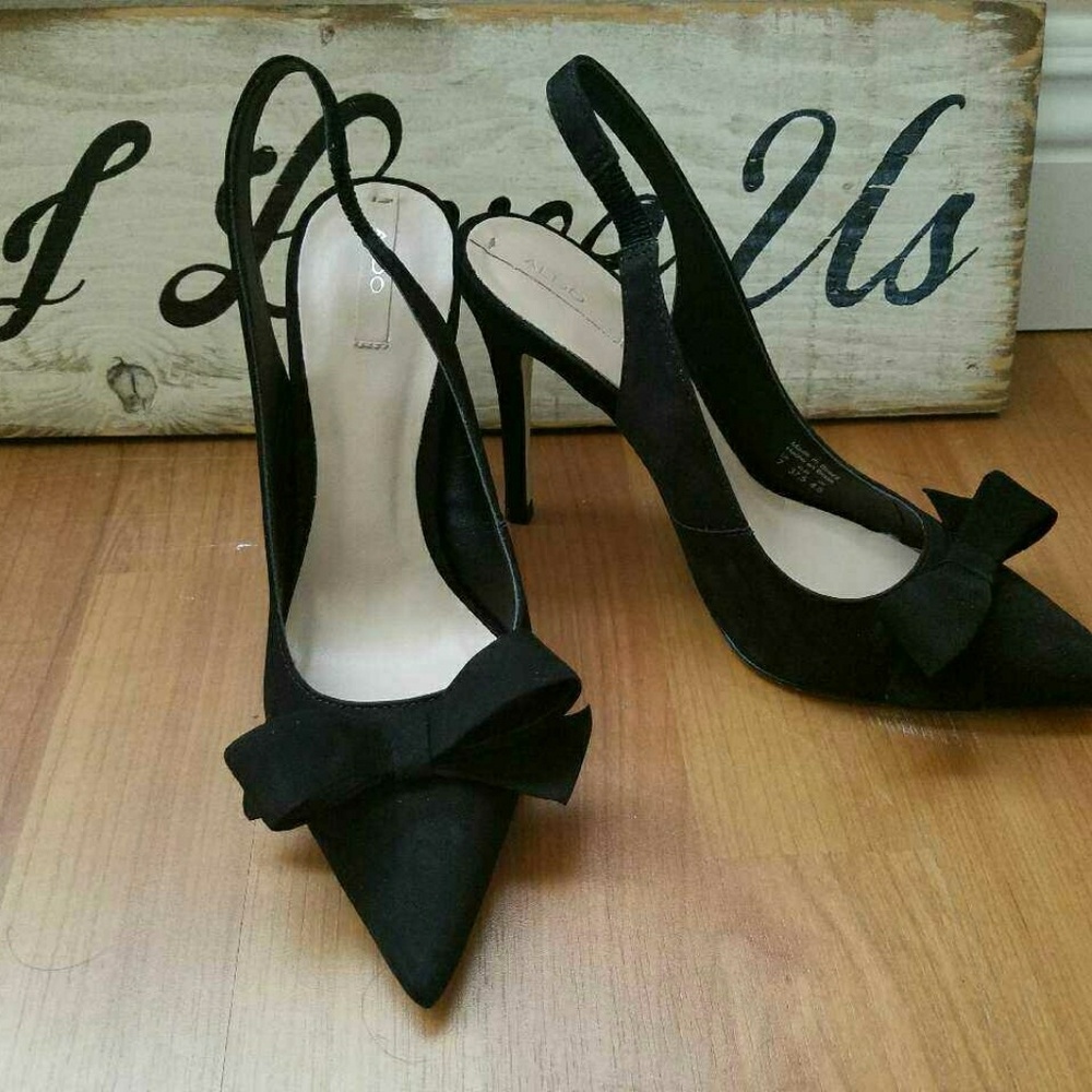Heel pumps