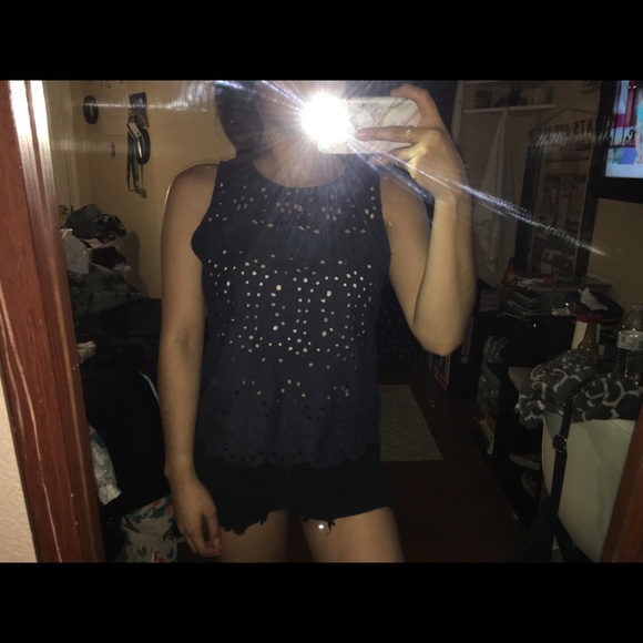 Sleeveless top - Picture 3 of 3