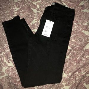 NWT Forever 21 Black Distressed Skinny Jeans