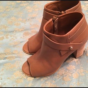 Steve Madden Booties *like new*