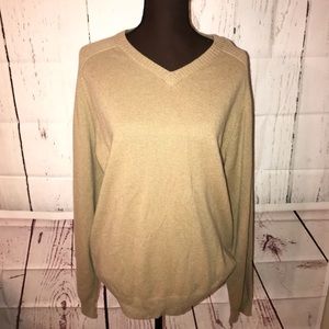 100% cashmere v neck sweater