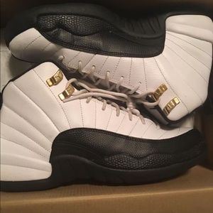 AIR JORDAN 12 RETRO (GS) "TAXI 2013 RELEASE"