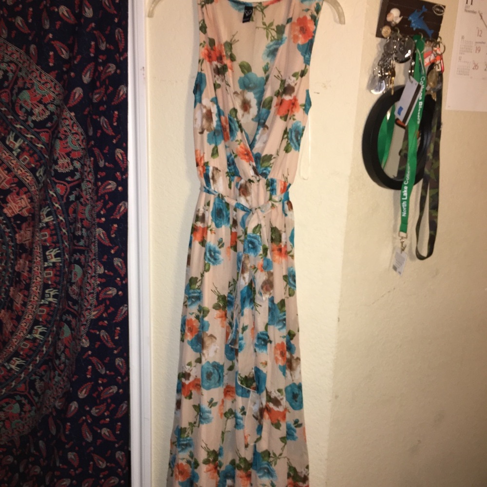 Maxi floral dress