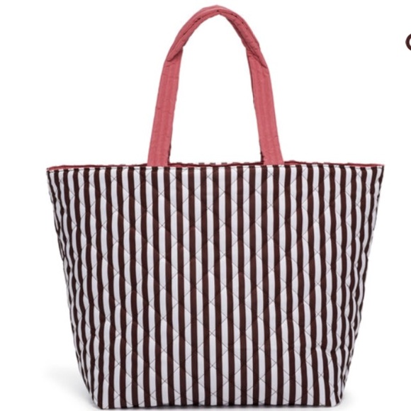 Last 1🔥Henri Bendel Packable Reversible Large Bag - Picture 2 of 7