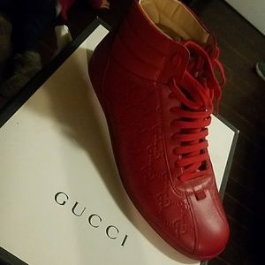 gucci leather upper and rubber sole shoes