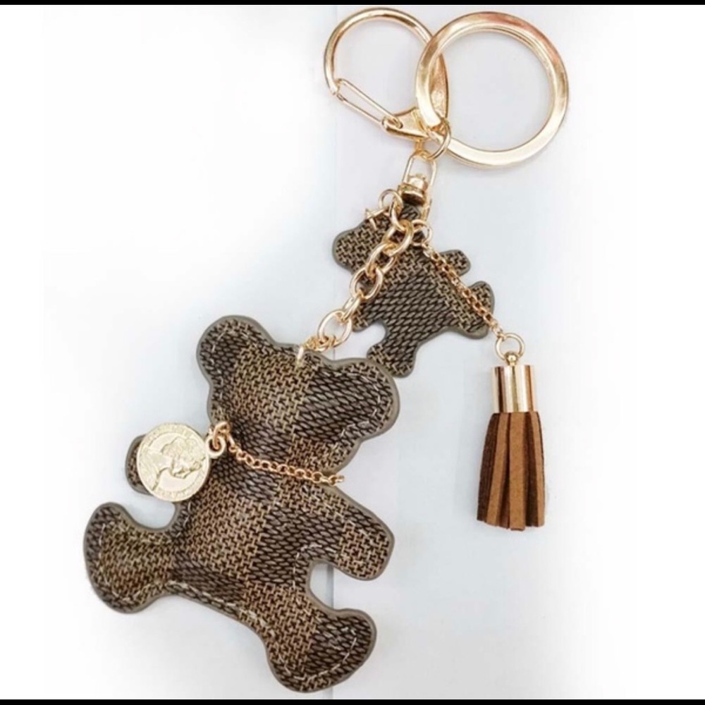 💕LEATHER BEAR TASSEL KEYCHAIN