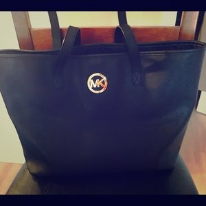 Michael Kors tote