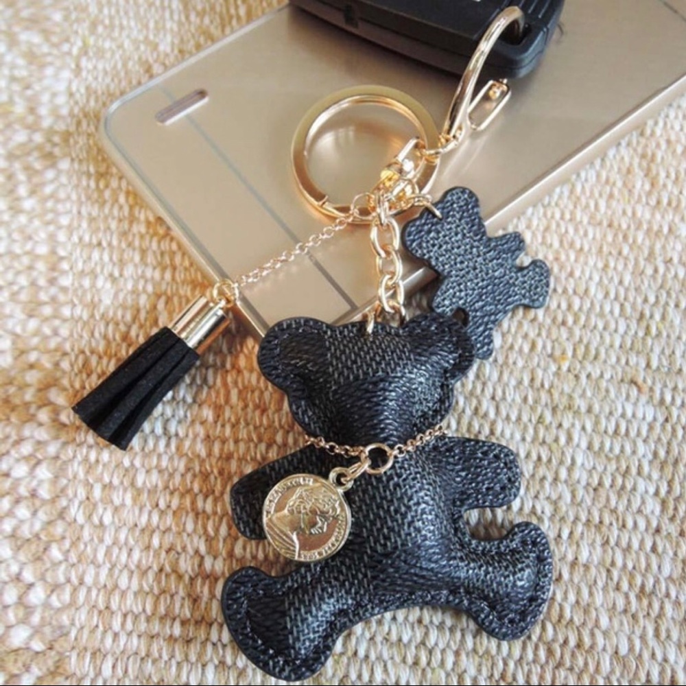 💕LEATHER BEAR TASSEL KEYCHAIN