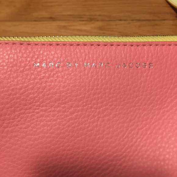 Crossbody - Picture 4 of 4