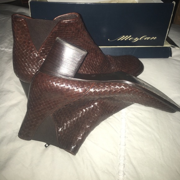 Cervantes Chelsea Boot – Mezlan MEZLAN brown woven leather ankle boots - size 7.5