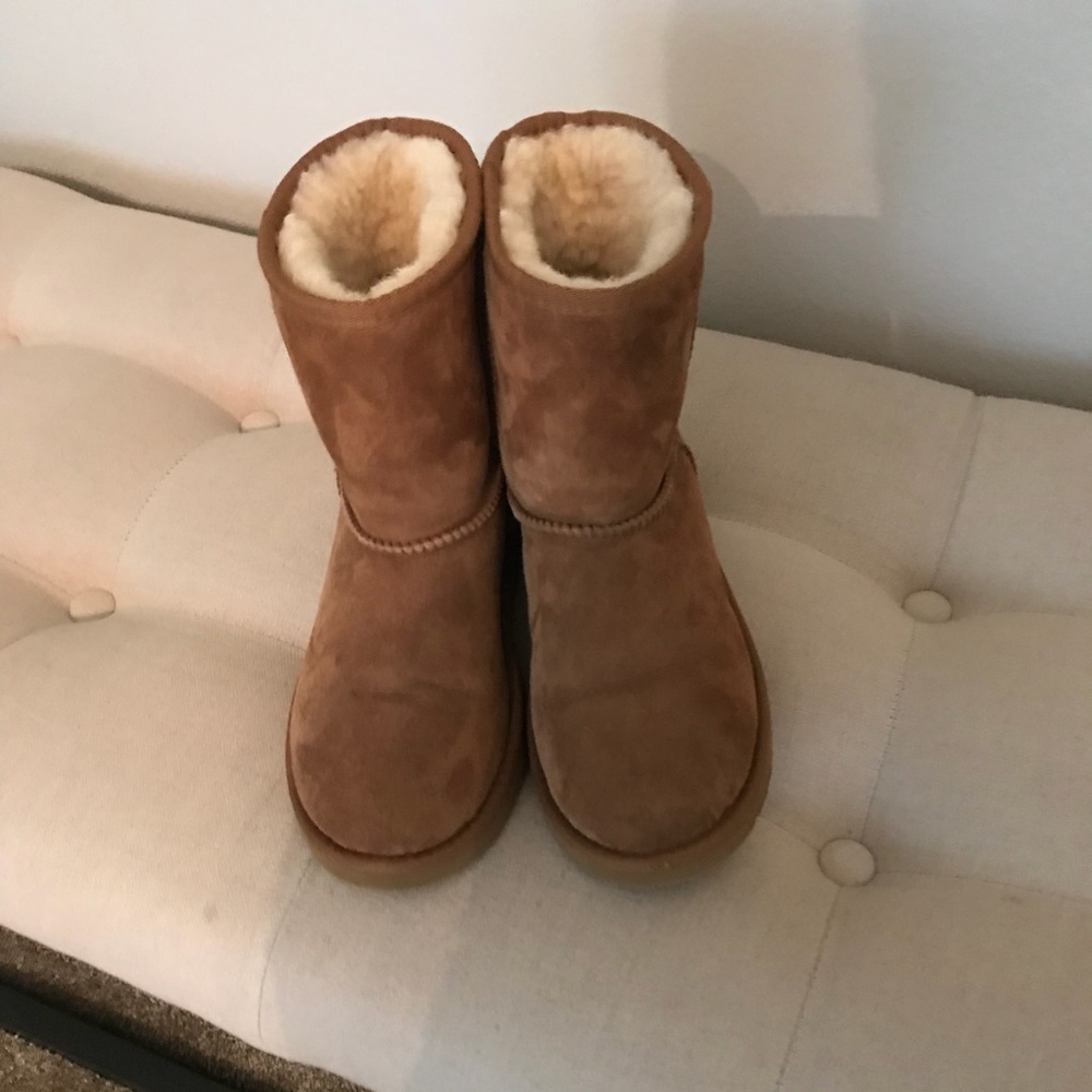 Ugg girl boots
