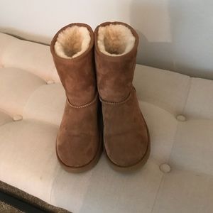 Ugg girl boots