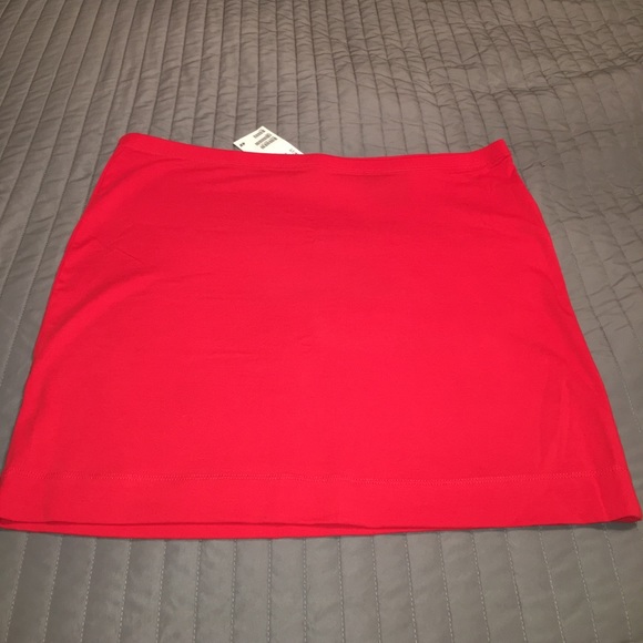 H&M’s Red Hot Mini - Picture 1 of 2