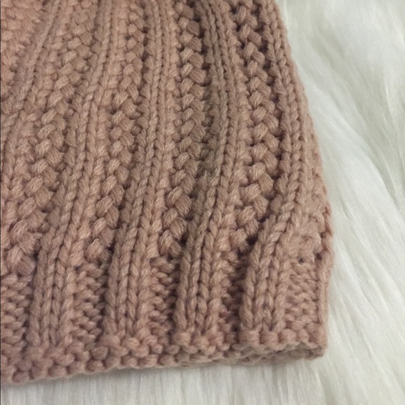 Mauve pink Pom Pom beanie - Picture 3 of 3