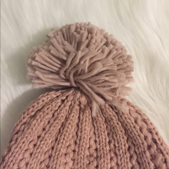 Mauve pink Pom Pom beanie - Picture 2 of 3